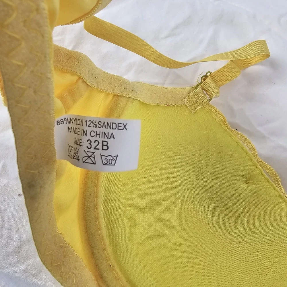 Sophid NWT Womens Lace Padded Bra Size 32B Yellow